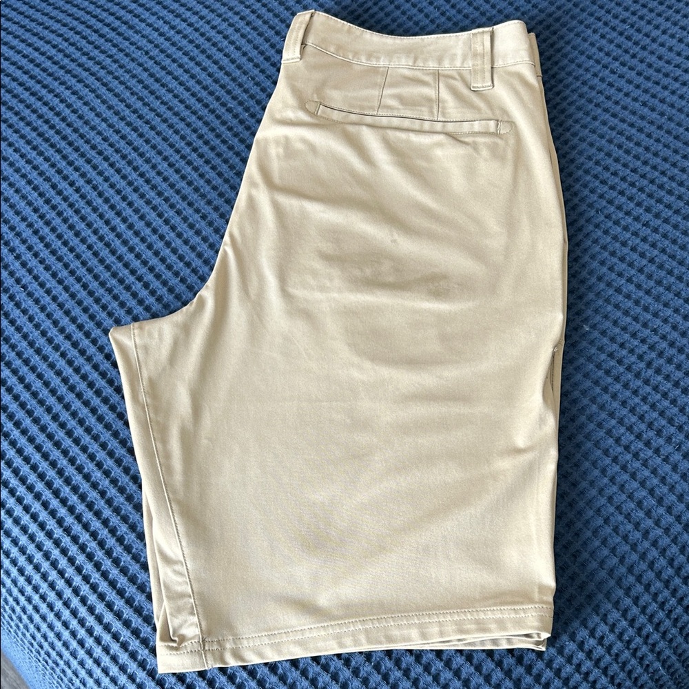 Rhône Khaki Shorts 11” inseam